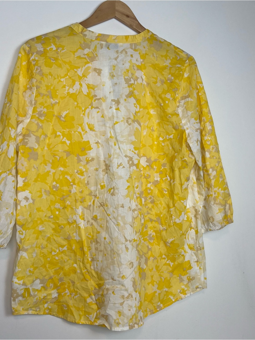 Liz Claiborne Yellow Floral Tunic Blouse 100% Cotton Pintuck-Size-Large - Picture 2 of 6